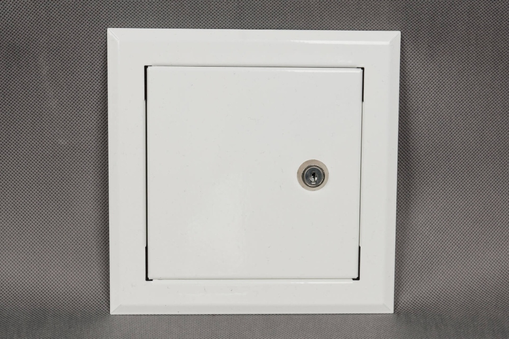 Drzwiczki rewizyjne metalowe 30x40 Klucz Drzwiczki rewizyjne metalowe 30x40 Klucz